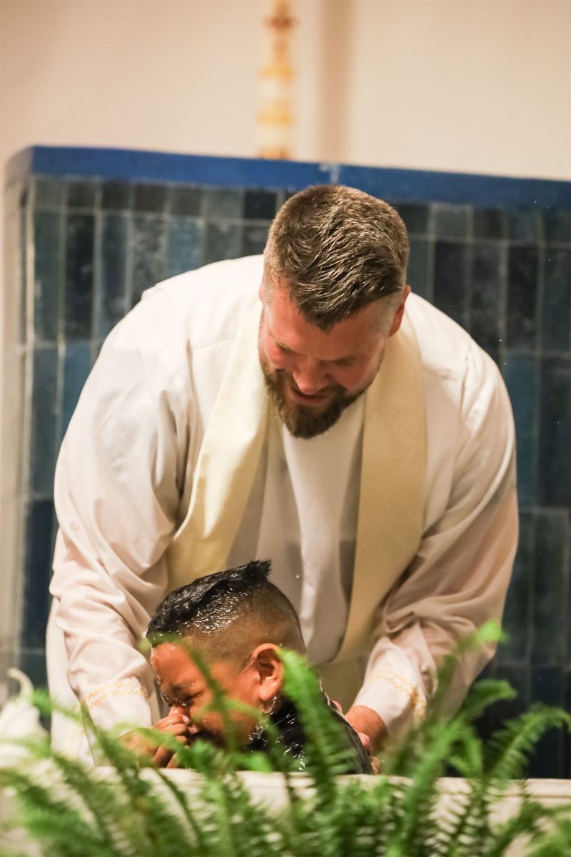 2026-04-04-easter-vigil-0247.jpg