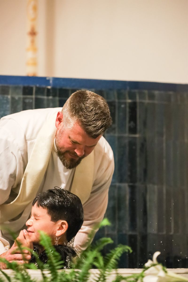 2026-04-04-easter-vigil-0274.jpg
