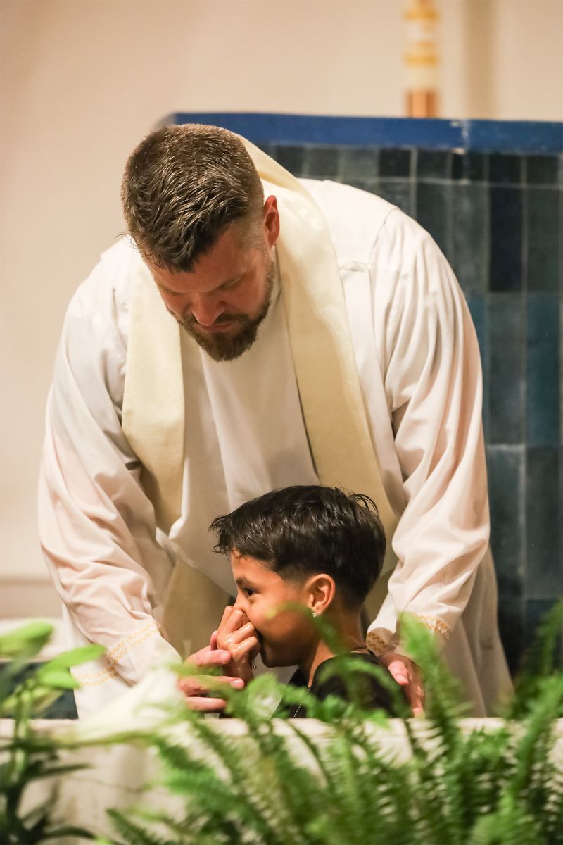 2026-04-04-easter-vigil-0281.jpg