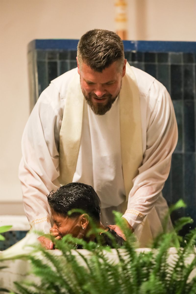 2026-04-04-easter-vigil-0282.jpg