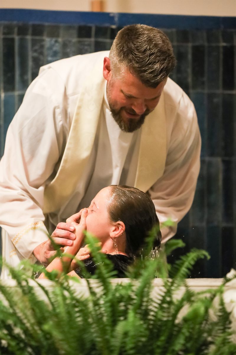 2026-04-04-easter-vigil-0288.jpg