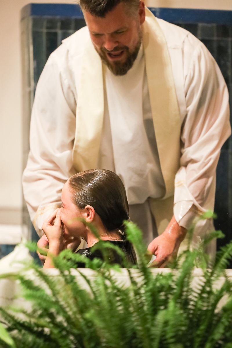 2026-04-04-easter-vigil-0290.jpg