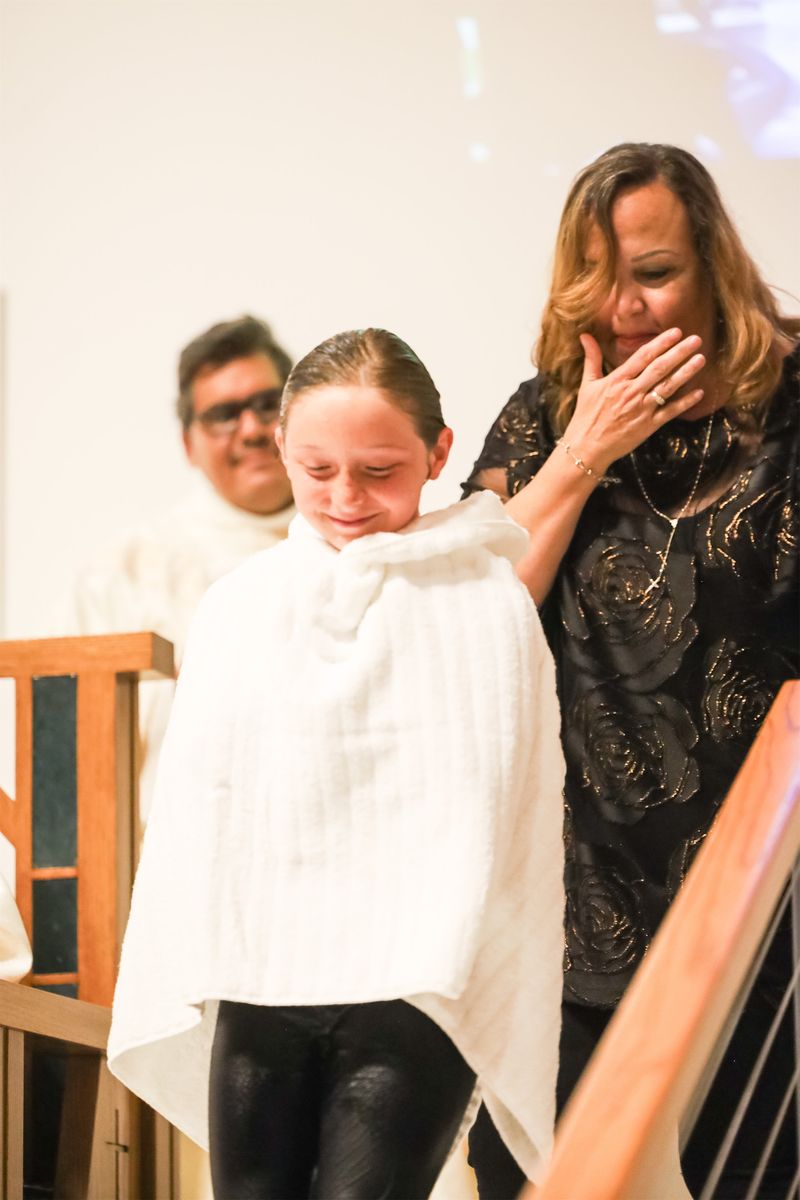 2026-04-04-easter-vigil-0292.jpg