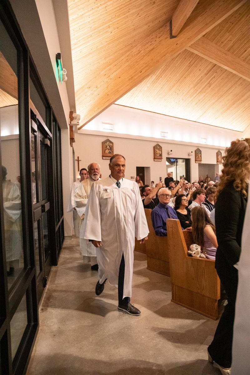 2026-04-04-easter-vigil-0317.jpg