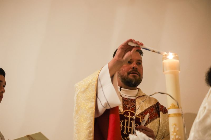 2026-04-04-easter-vigil-0340.jpg