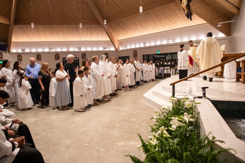 2026-04-04-easter-vigil-0354.jpg