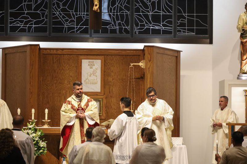 2026-04-04-easter-vigil-0356.jpg