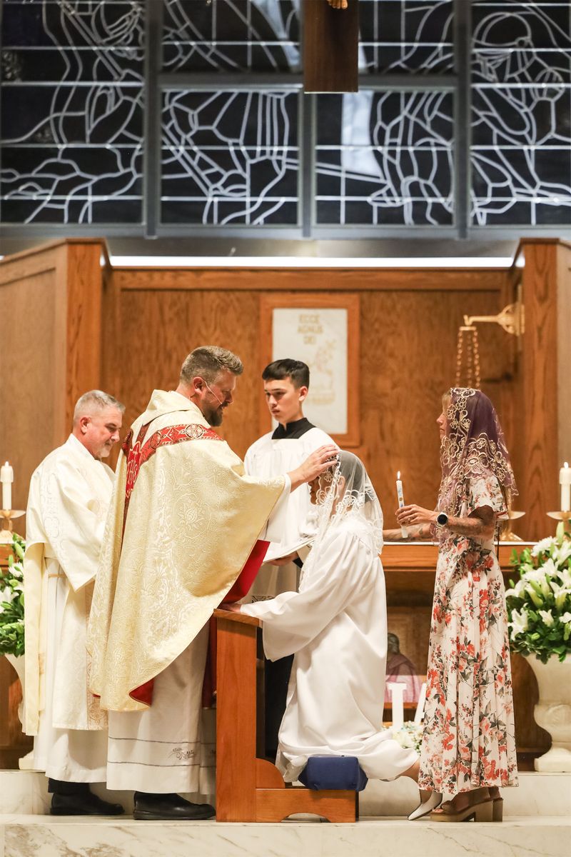 2026-04-04-easter-vigil-0407.jpg