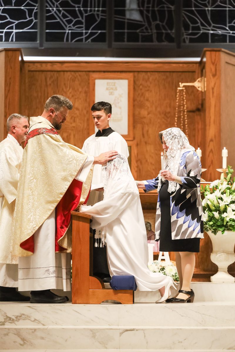 2026-04-04-easter-vigil-0411.jpg