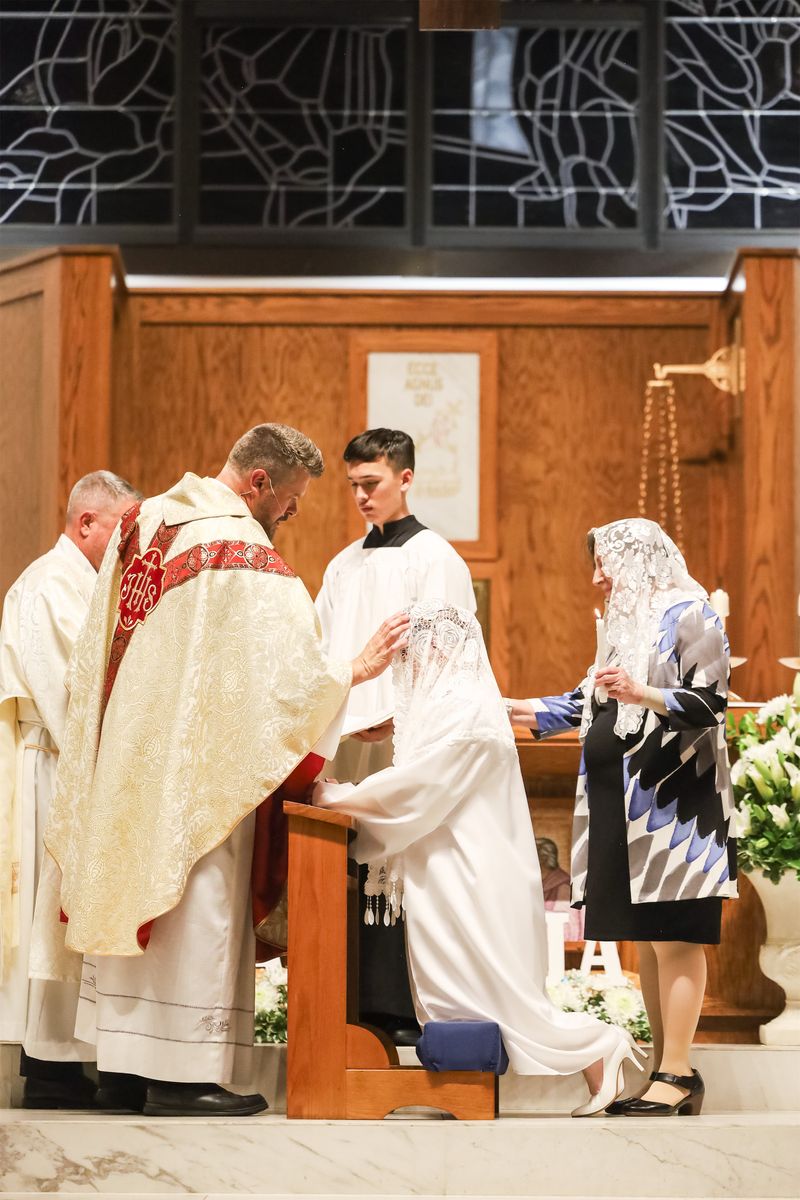2026-04-04-easter-vigil-0412.jpg
