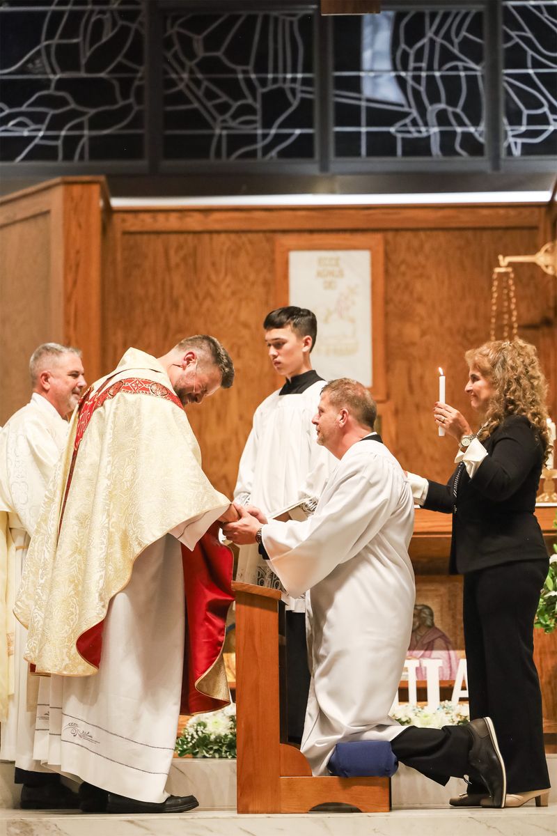 2026-04-04-easter-vigil-0431.jpg