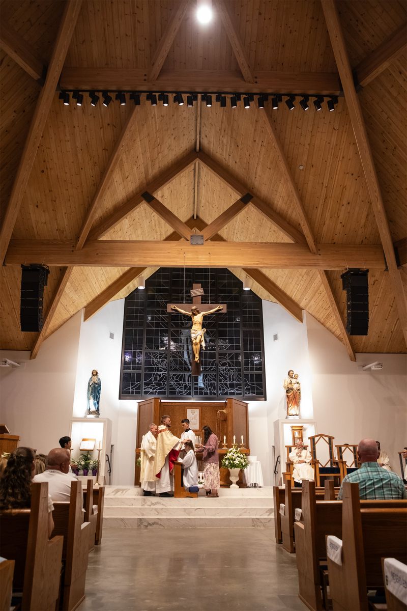 2026-04-04-easter-vigil-0455.jpg