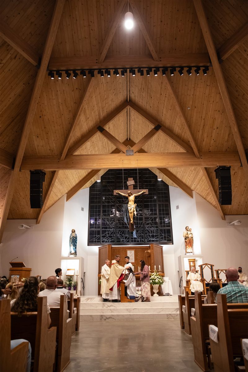 2026-04-04-easter-vigil-0458.jpg