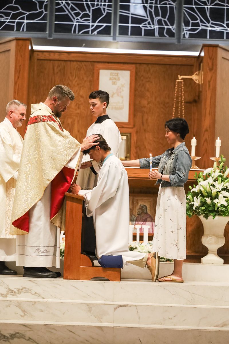2026-04-04-easter-vigil-0477.jpg