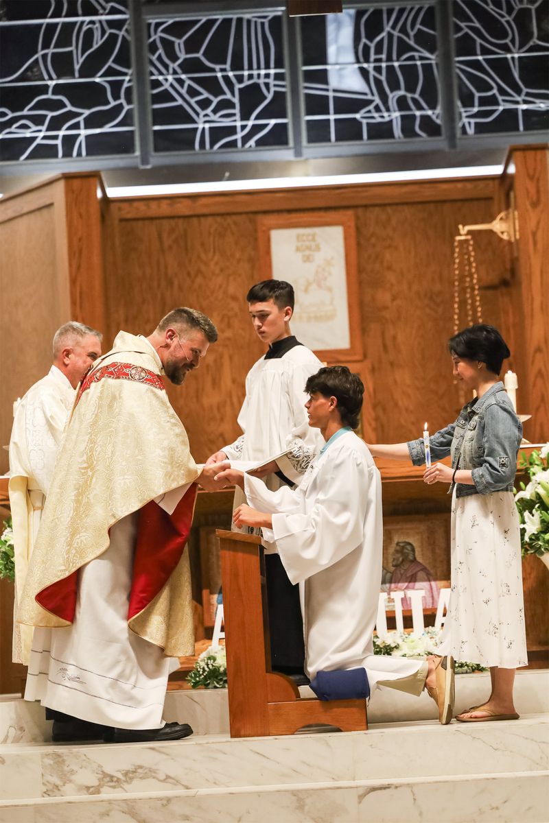 2026-04-04-easter-vigil-0480.jpg