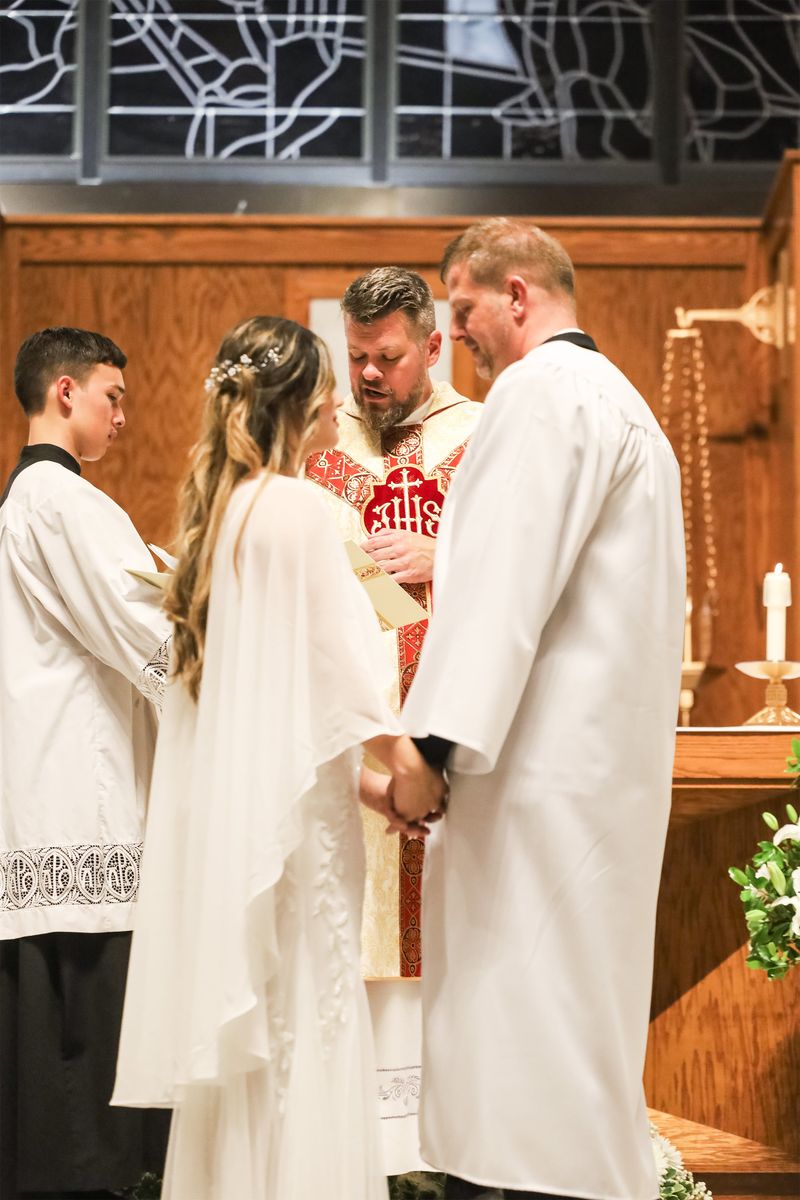 2026-04-04-easter-vigil-0507.jpg