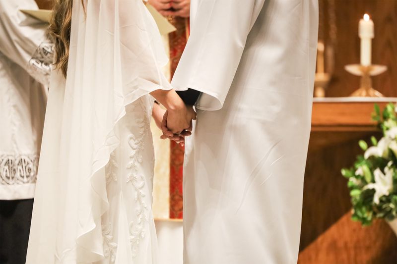 2026-04-04-easter-vigil-0513.jpg