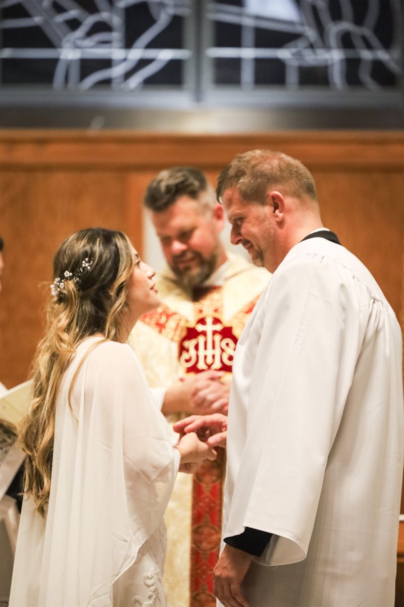 2026-04-04-easter-vigil-0518.jpg