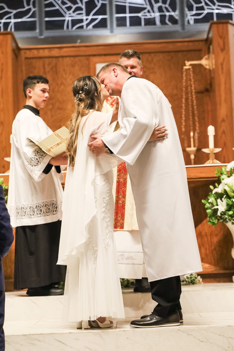 2026-04-04-easter-vigil-0520.jpg