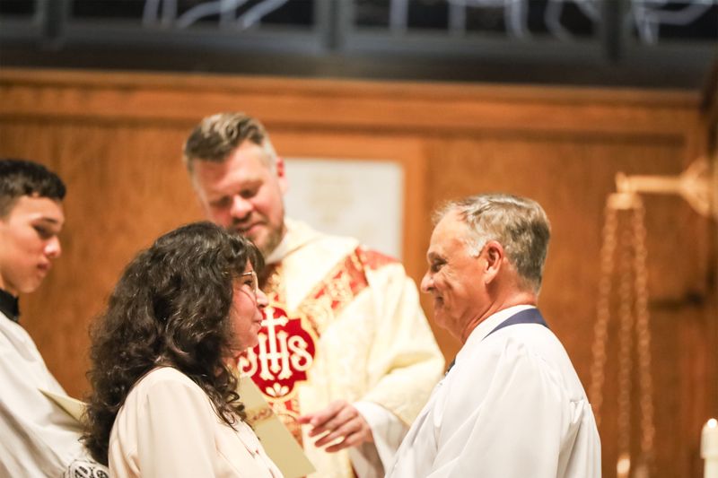 2026-04-04-easter-vigil-0526.jpg