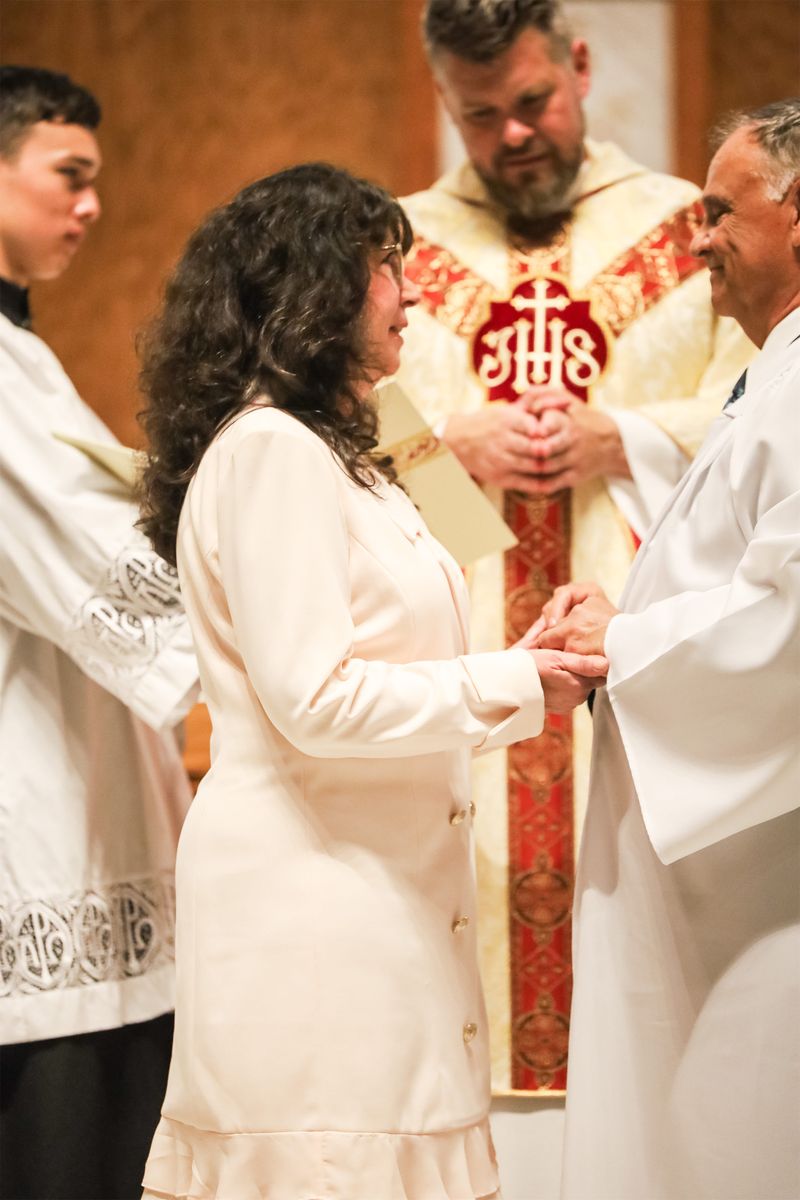 2026-04-04-easter-vigil-0530.jpg
