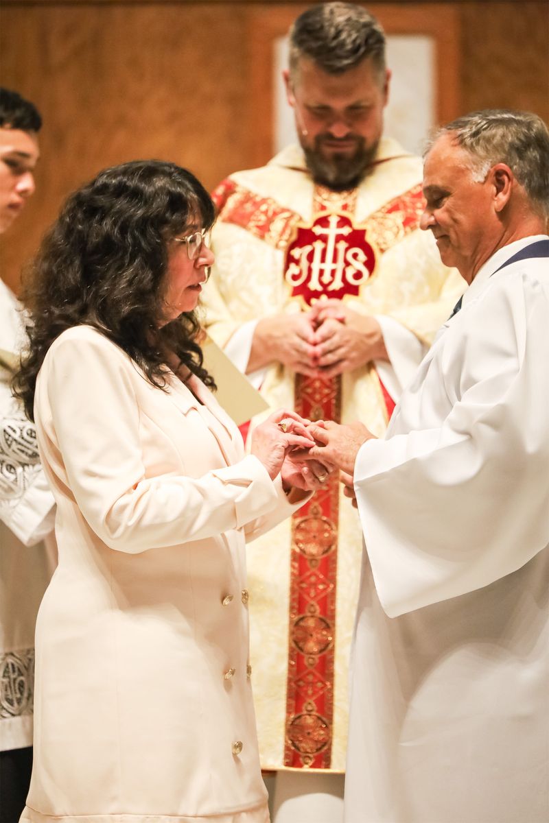 2026-04-04-easter-vigil-0533.jpg
